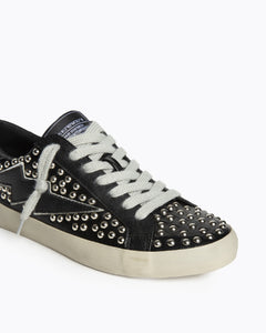 TENIS CUERO TACHAS NEGRO