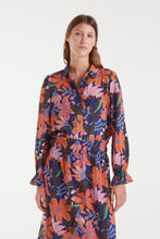 Cargar imagen en la galeria BLUSA FLORES DE OTOÑO
