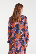 Cargar imagen en la galeria BLUSA FLORES DE OTOÑO
