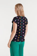 Cargar imagen en la galeria CAMISETA CORAZONES
