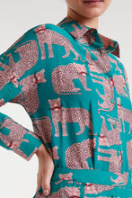 Cargar imagen en la galeria CAMISA BOTONES LEOPARDO VERDE
