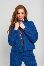Cargar imagen en la galeria CHAQUETA ANIMAL BLUE
