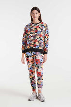 Cargar imagen en la galeria SUDADERA FLORAL MAXI
