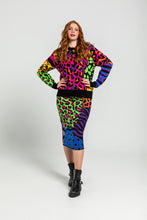 Cargar imagen en la galeria SUETER ANIMAL PRINT
