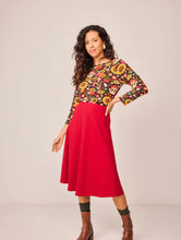 Cargar imagen en la galeria BLUSA GIRASOLES
