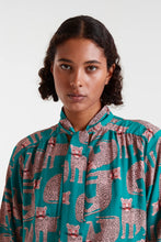 Cargar imagen en la galeria VESTIDO LAZO LEOPARDO VERDE
