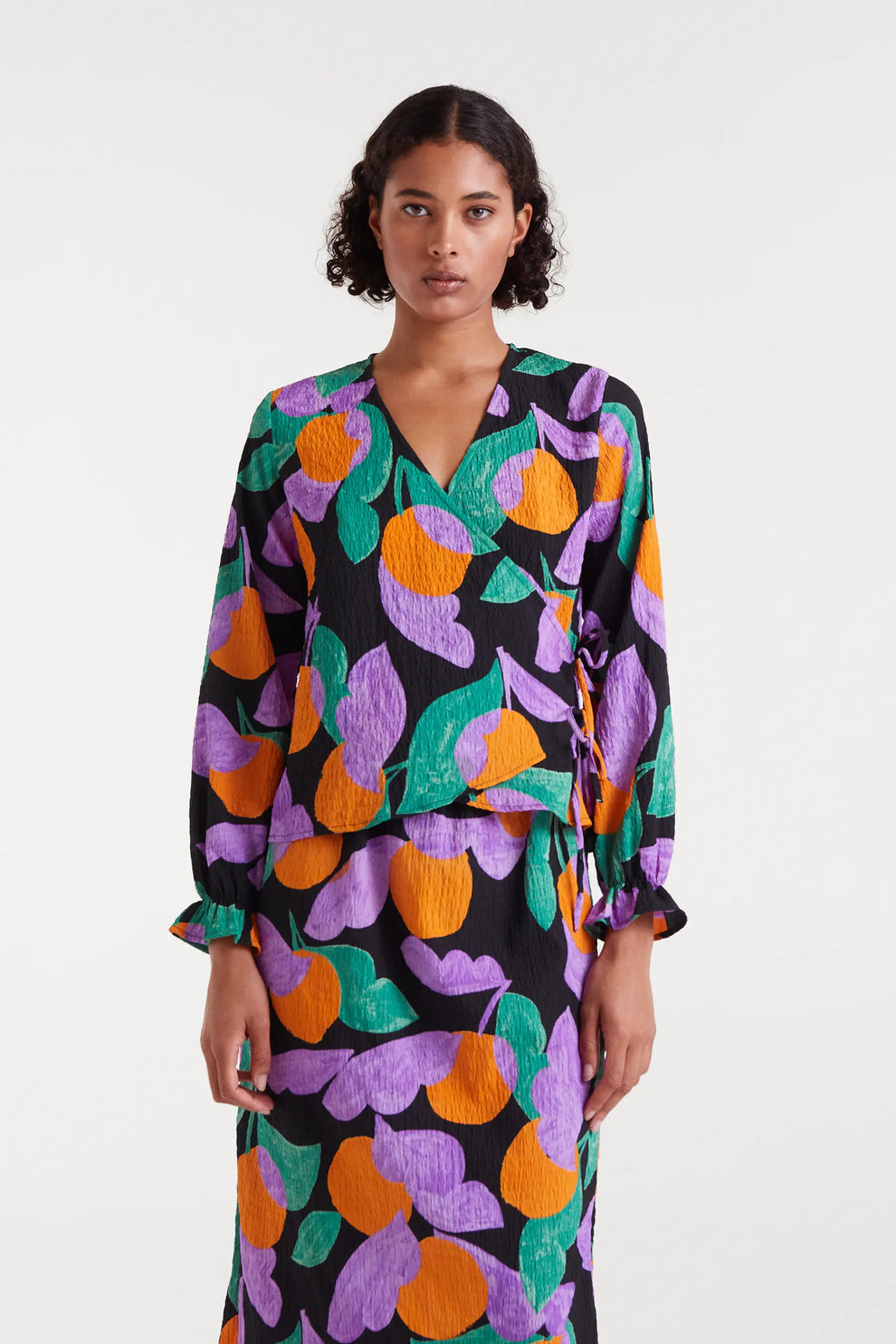 BLUSA CRUZADA NARANJA LILA