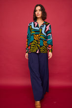 Cargar imagen en la galeria BLUSA CAMISERA MULTICOLOR
